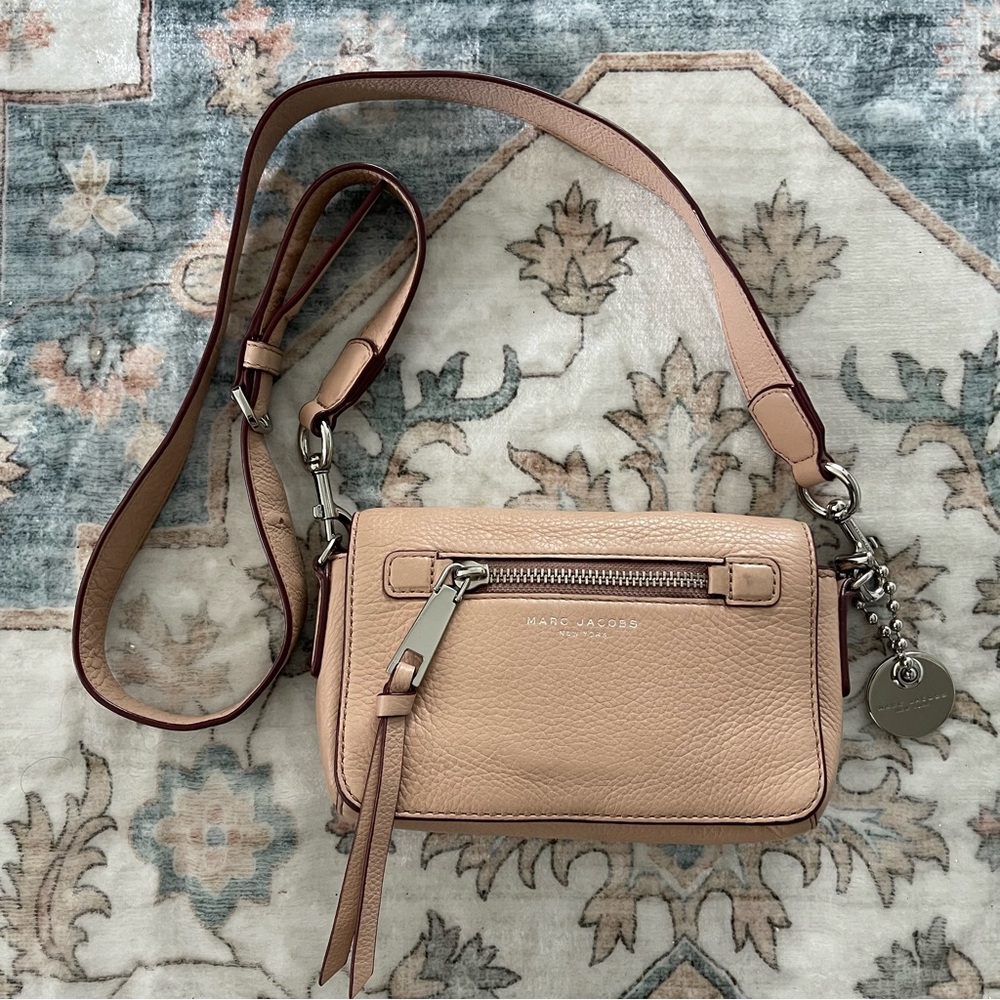 Marc Jacobs Soft Peach Leather Crossbody - Picture 3 of 16